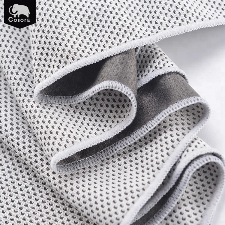 Top Quality Bamboo Charcoal Fiber Polyester Cool Sports Instant Cooling Towel