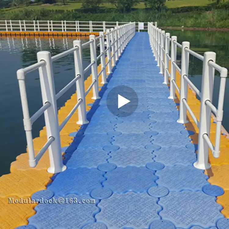Modular pontoon dock walkway