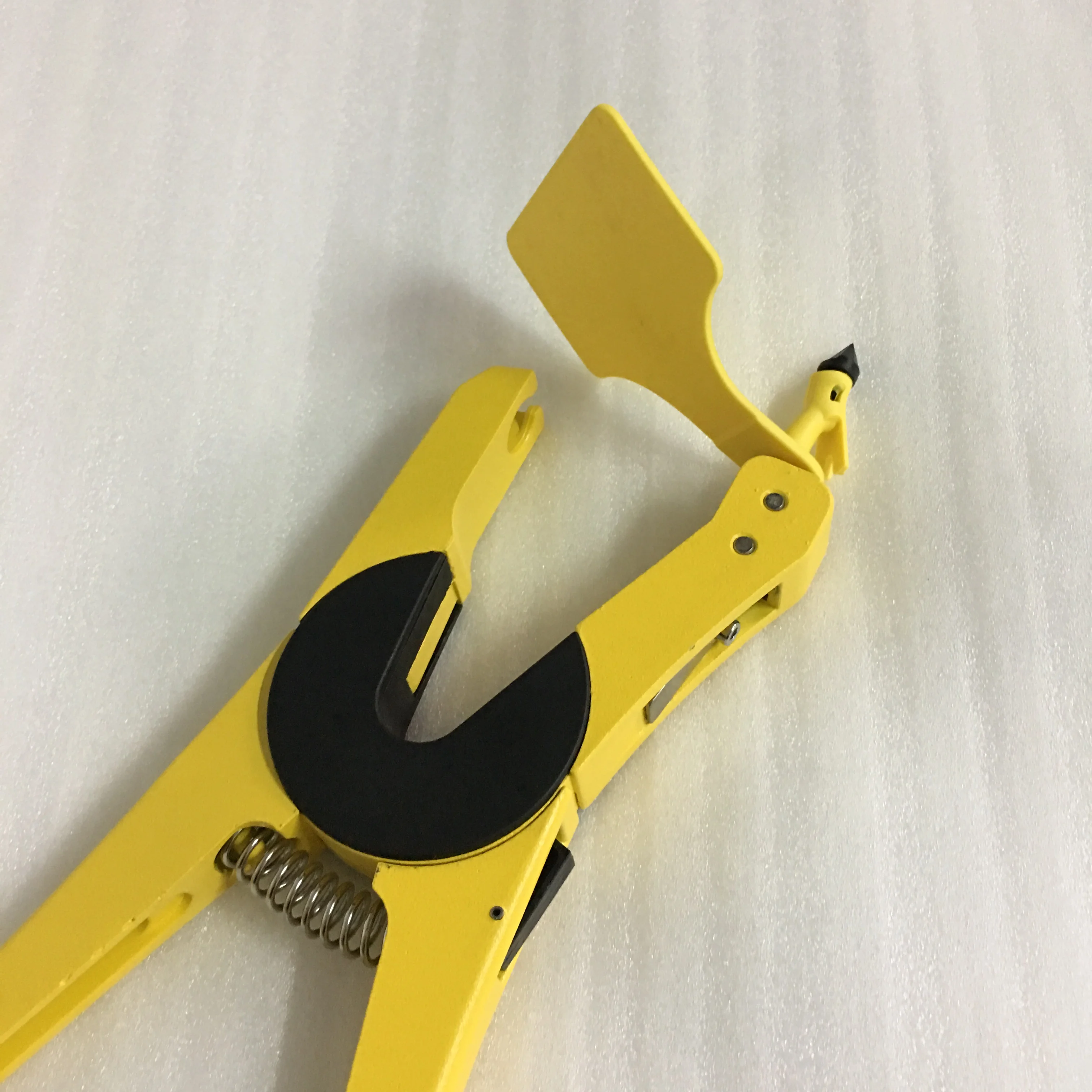 factory make  Z  tag ear tag plastin pin male tag