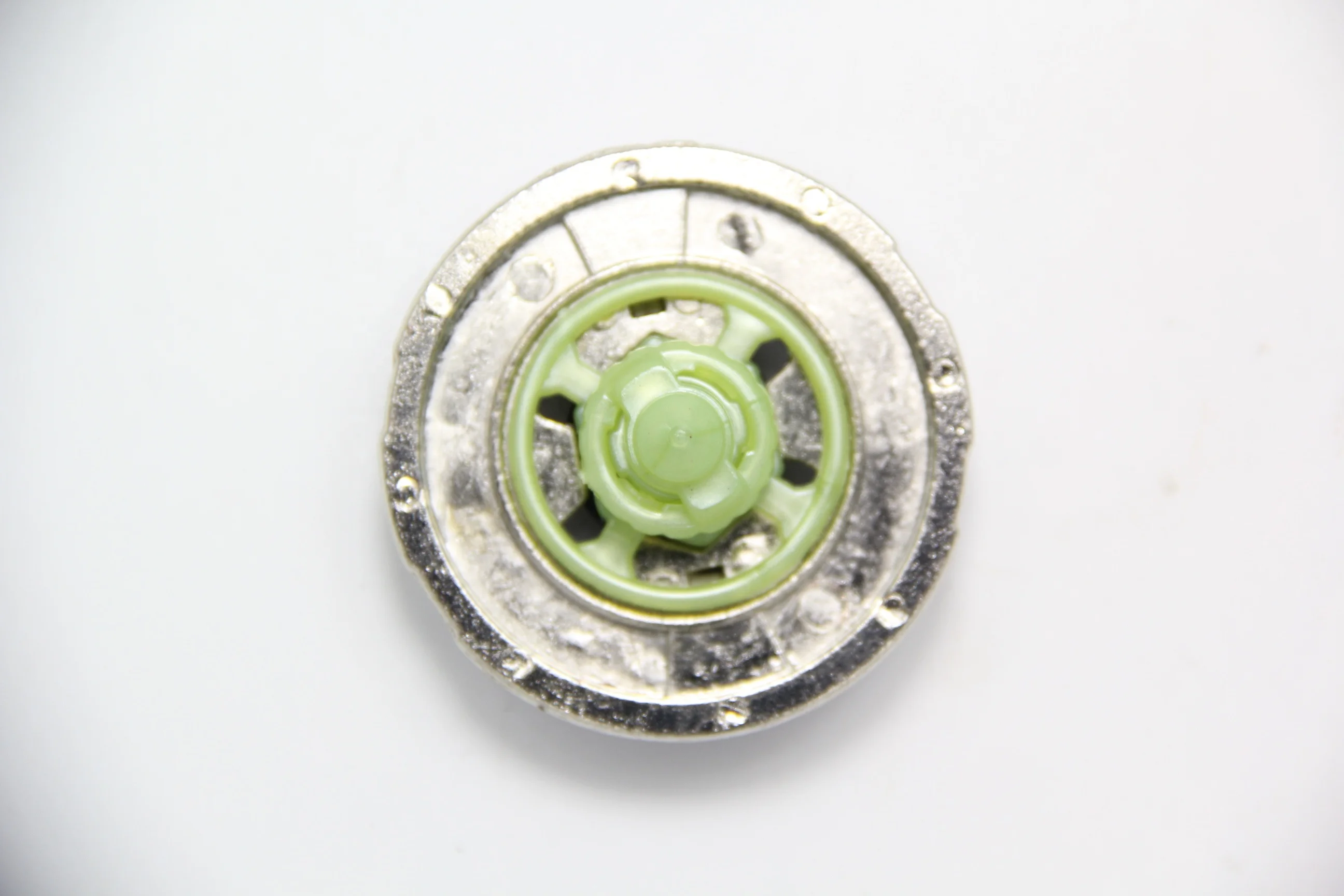 
Factory Discounted Item Cheap Toupie Bayblade Burst BB113 Metal Fusion Starter Set Scythe Kronos Blade Blade 