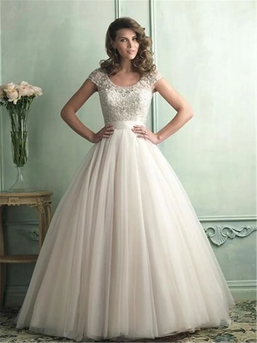 Compra vestido de novia de color beige online al por mayor