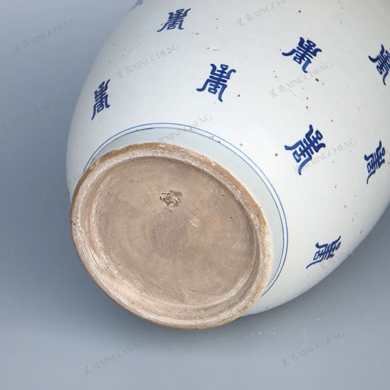 
Chinese classical ceramic flower vase with blue and white color old finishing wholesale porcelain home decorative 