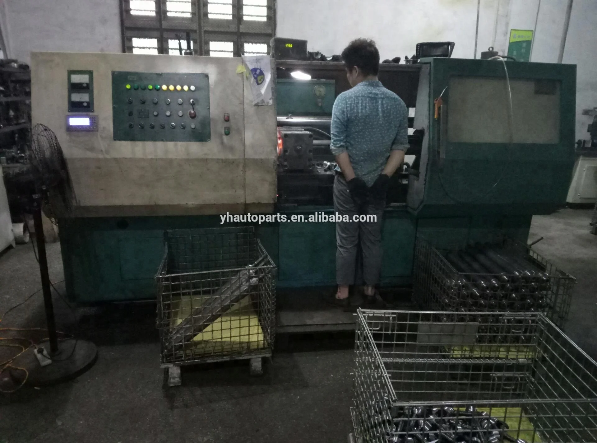 Front Drive Shaft CV Joint Kit For Jeep Grand Cherokee WK WJ 01-10 4WD 4x4 Transmission Propshaft 52105728AE 52105728AB AC AD