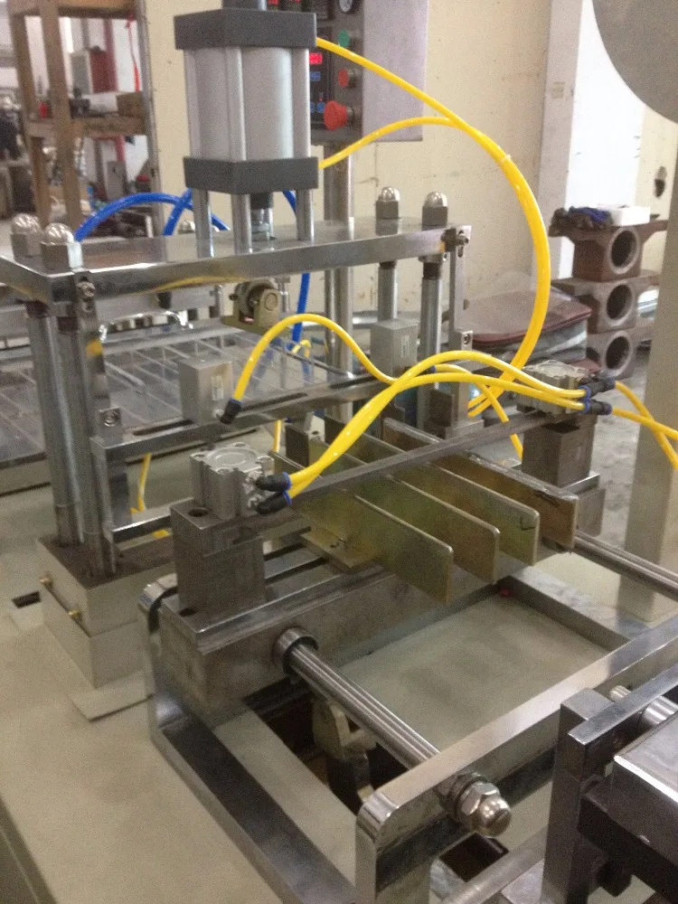 
AnTai DP-420 Full Cup Lid Forming Cover Automatic Plastic Mini Thermoforming Machines 