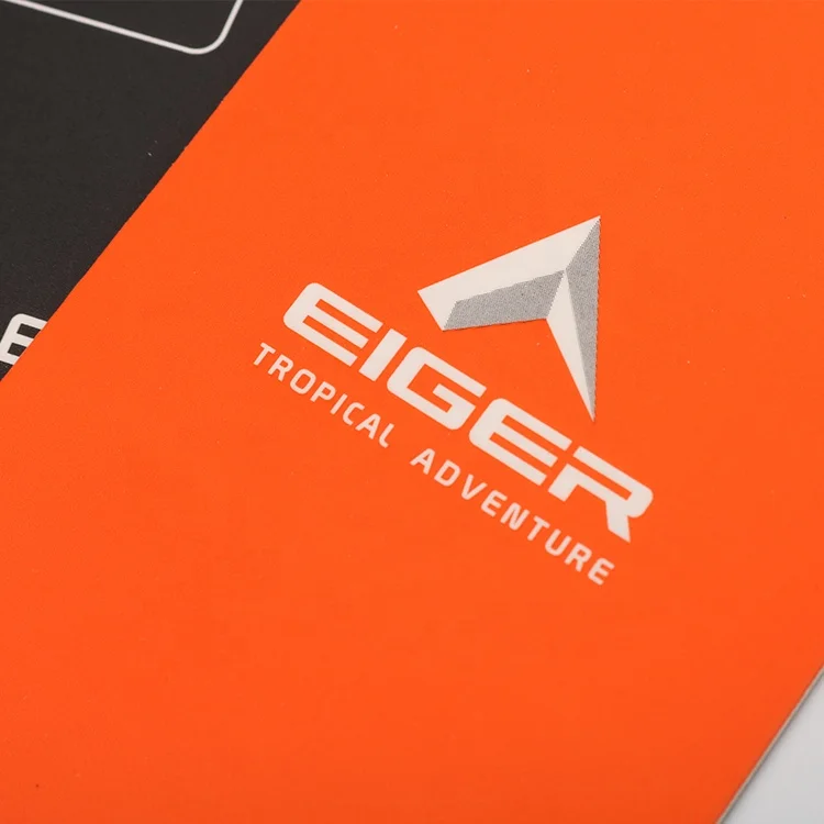 Private Design Custom Spot UV Printing Brand Logo Reusable 800GSM Paper Hang Tag for Trousers