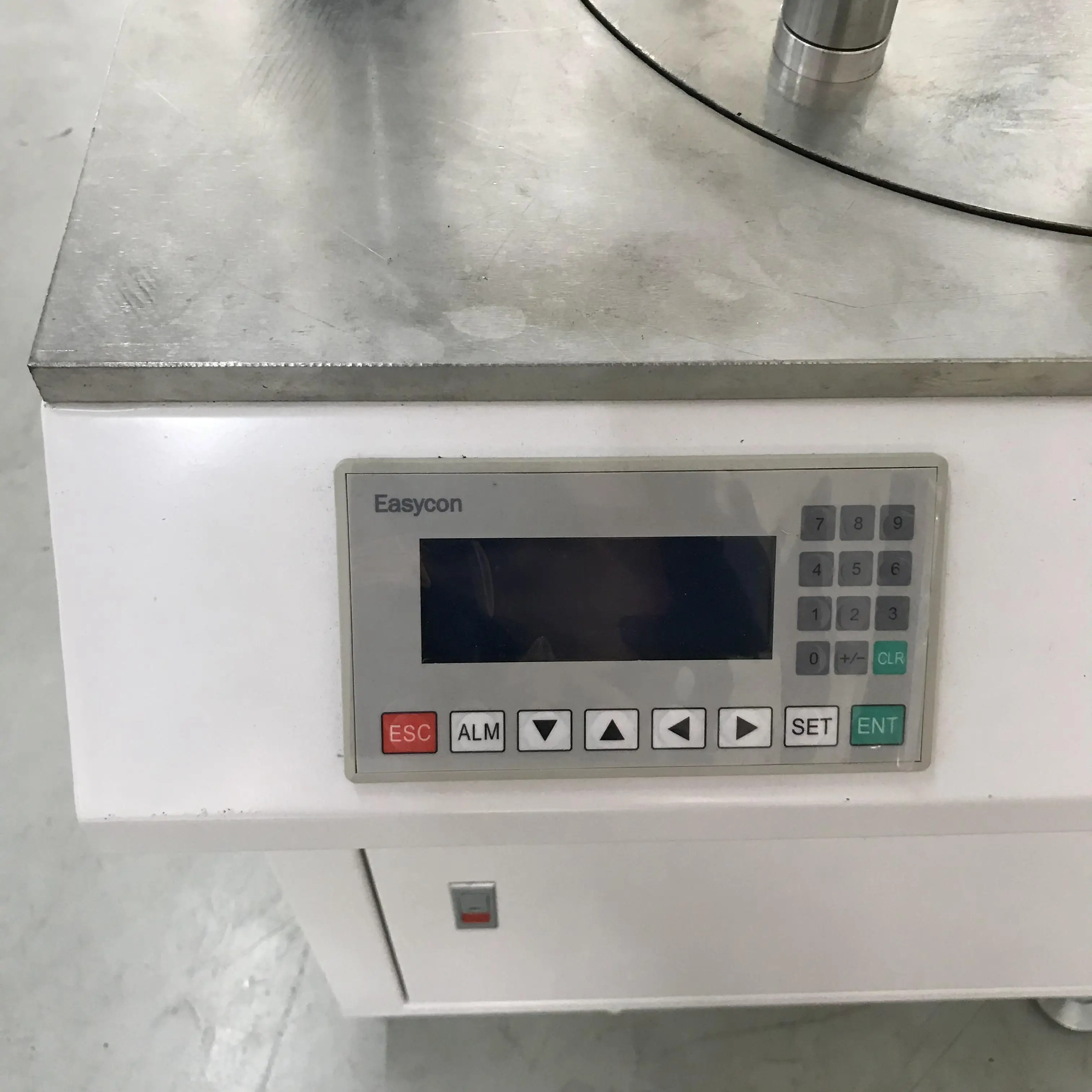 bulb punching machine LED bulb mid-plate punching and gluing machine with high capacity eight station bulb glue dispenser