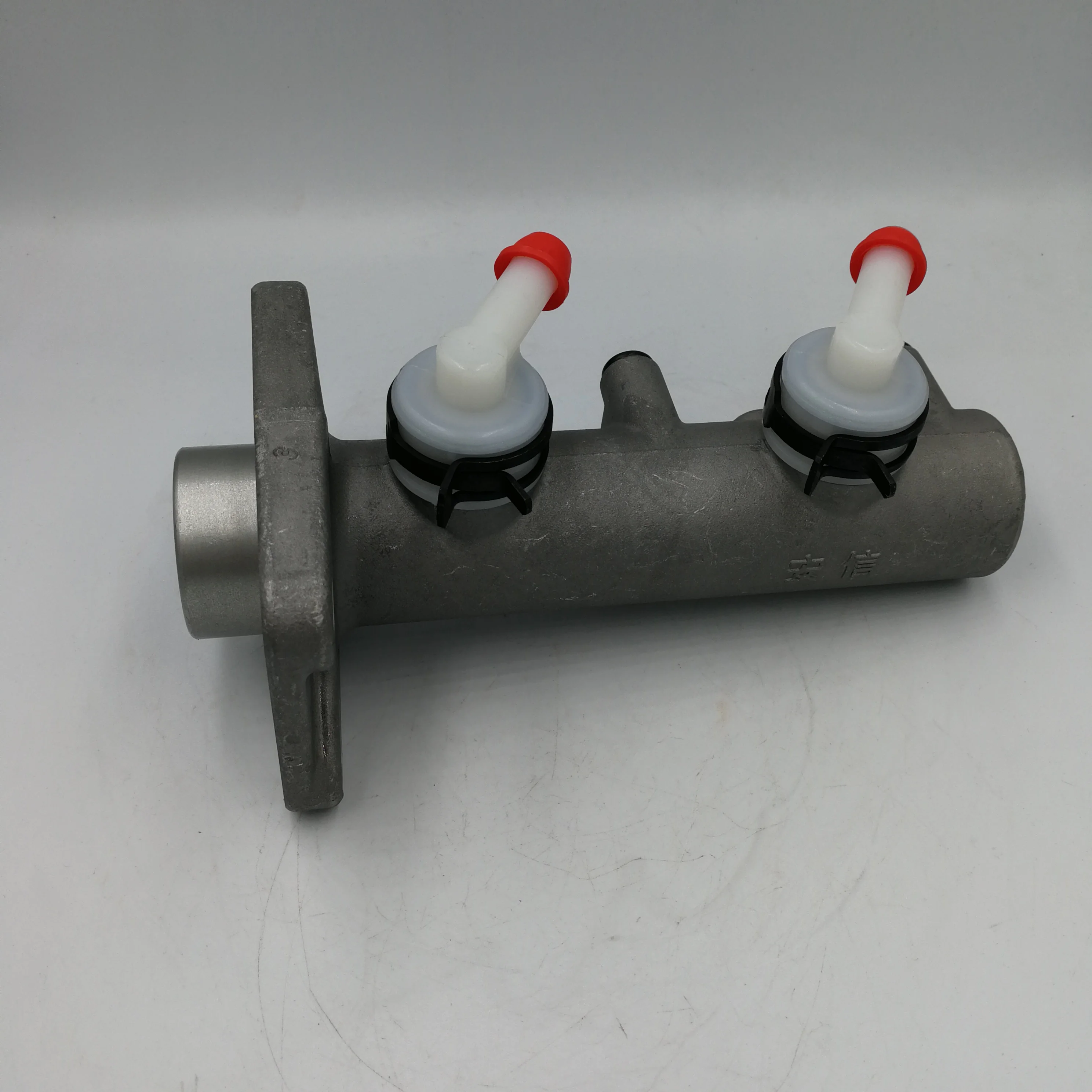 Chinese hot selling aluminium truck parts standard pump brake master cylinder OEM SY1030B    MC894211