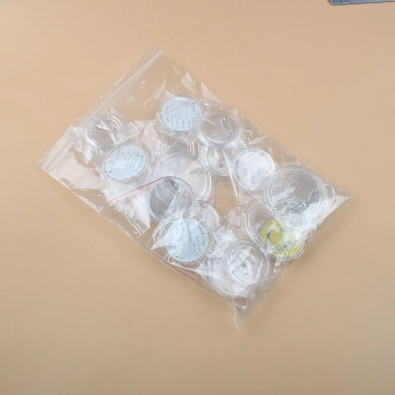 Custom Round Acrylic Plastic Badge With Paper Insert for Token Use Plastic Crafts Product