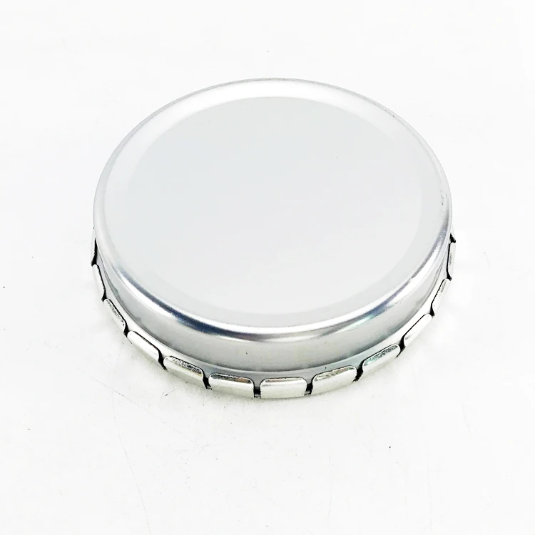 small round silver color click clack tin can for lip blam / candle / mint / candy packaging