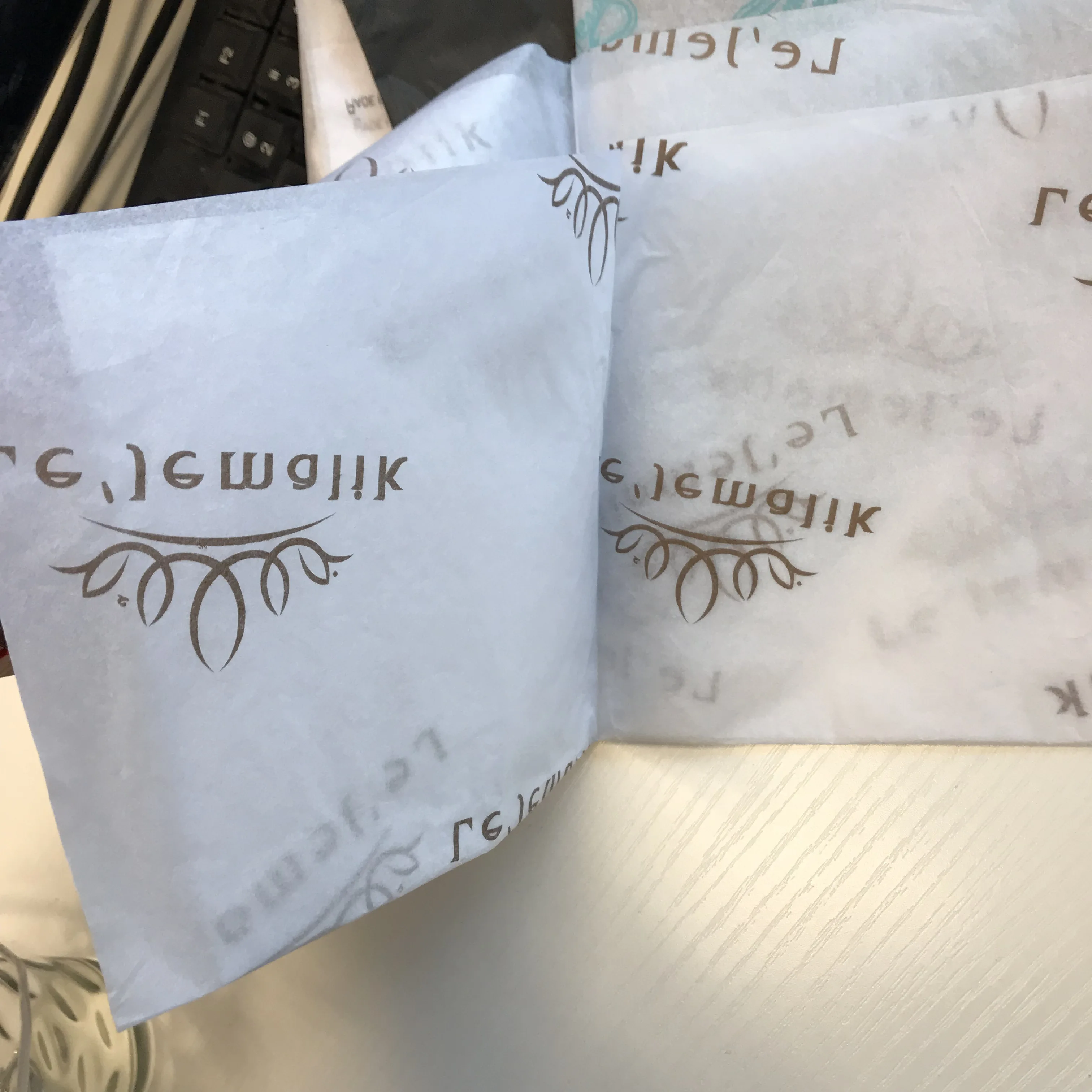 
Custom Logo Printed Printed 28gsm Tissue Paper Wrapping Jumbo Roll Raw Material 