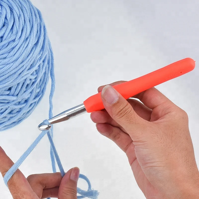 Factory  9.0MM 10.0MM Ergonomic Soft Handles Crochet Hooks Knitting Needle Best Gifts for Mom