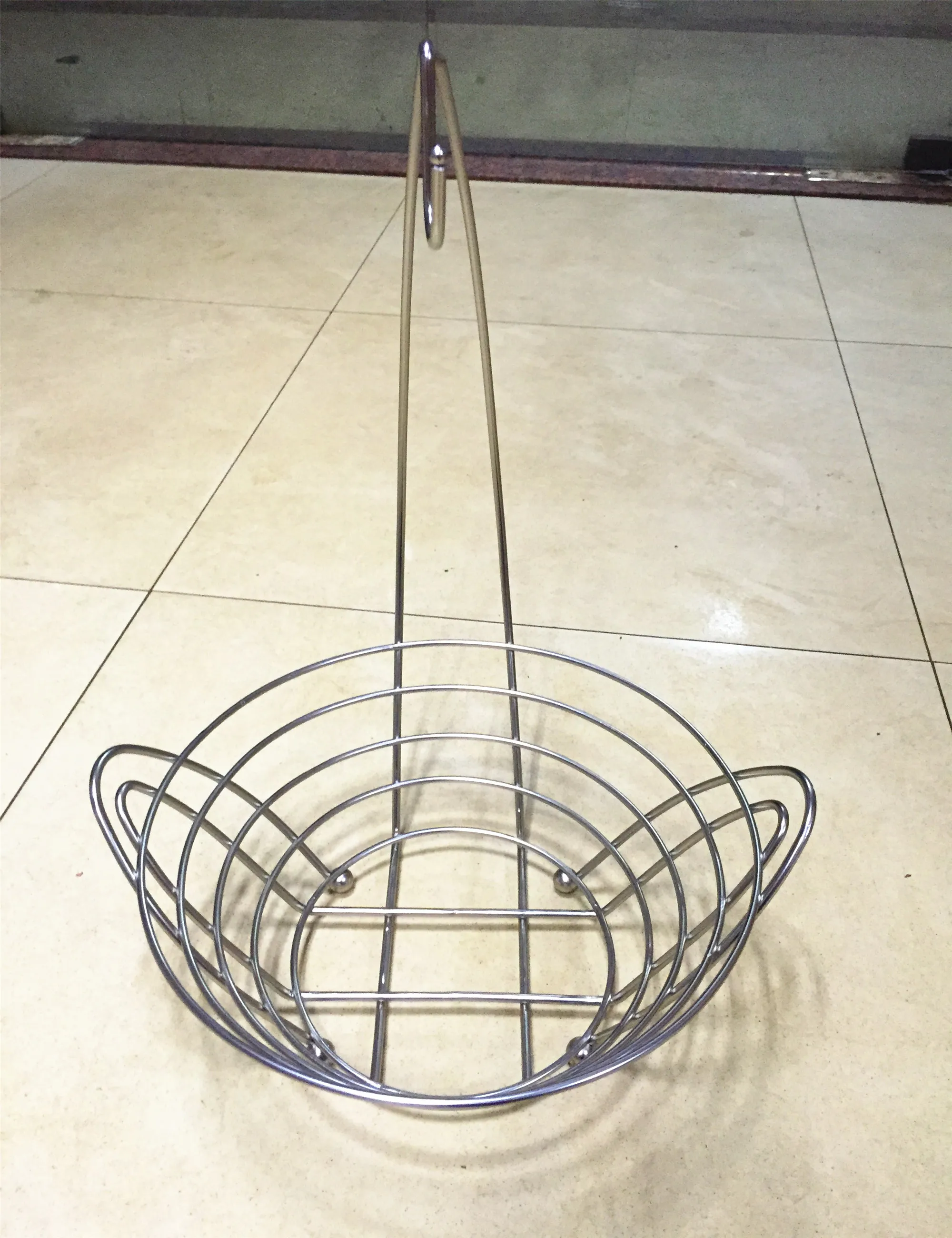 Проволочная корзина для фруктов с вешалкой бананов