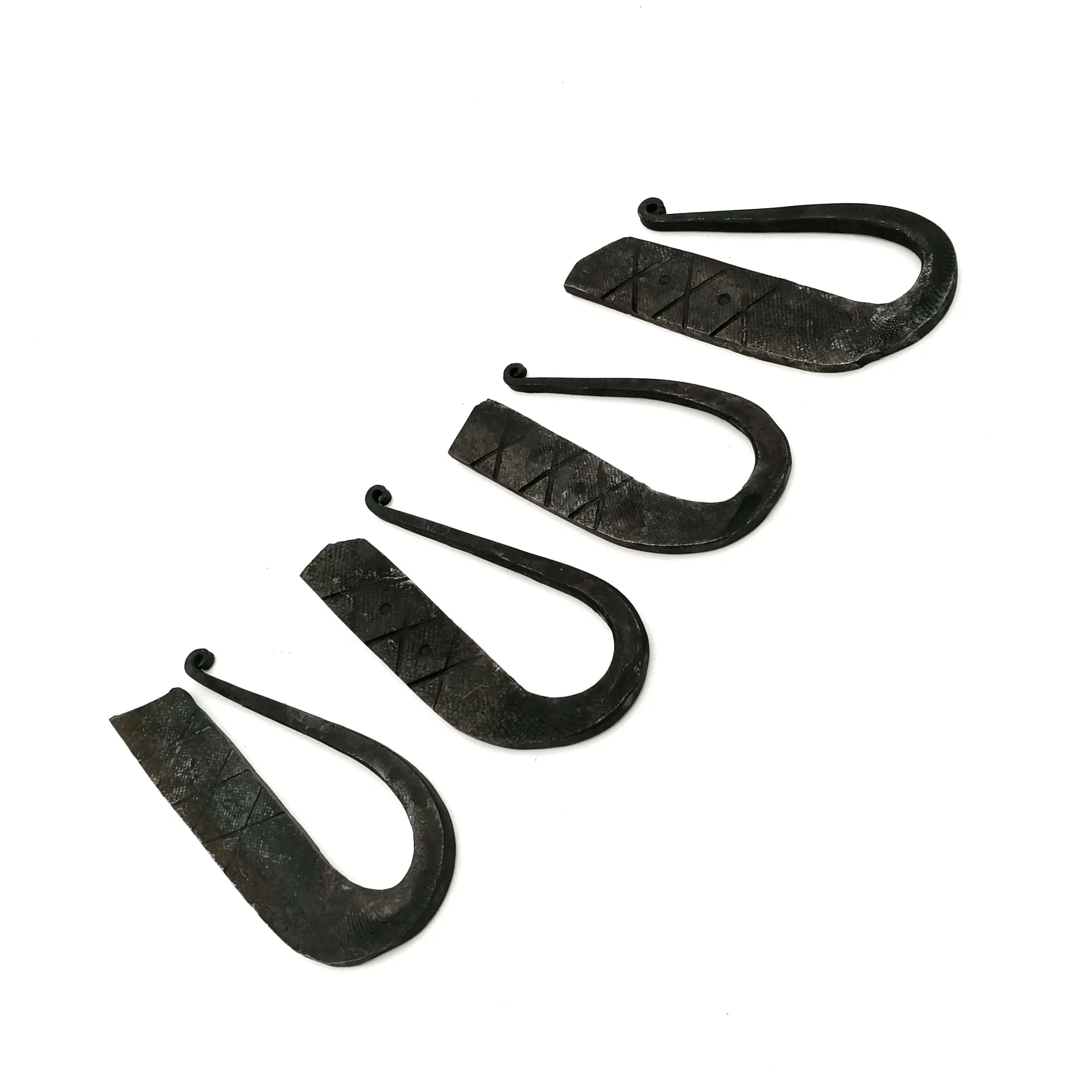 
Carbon Steel Fire Striker, English Flint Stone & Char Cloth Traditional Hand Forged Fire Starter 
