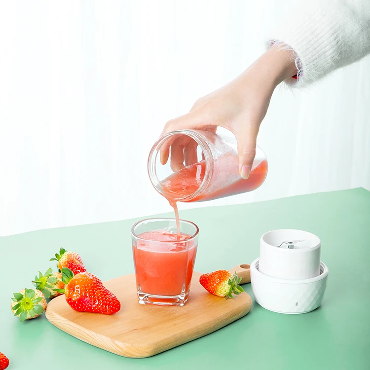 
Hot Products Wholesale personal mini portable juicer mixer USB blender for travel 