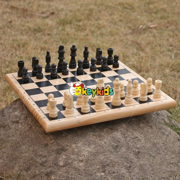 2023 Wholesale cheap kids wooden international high quality children wooden international chess W11A053