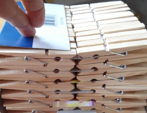 The size and color of household ecological and environment-friendly wooden garment clip can be customized