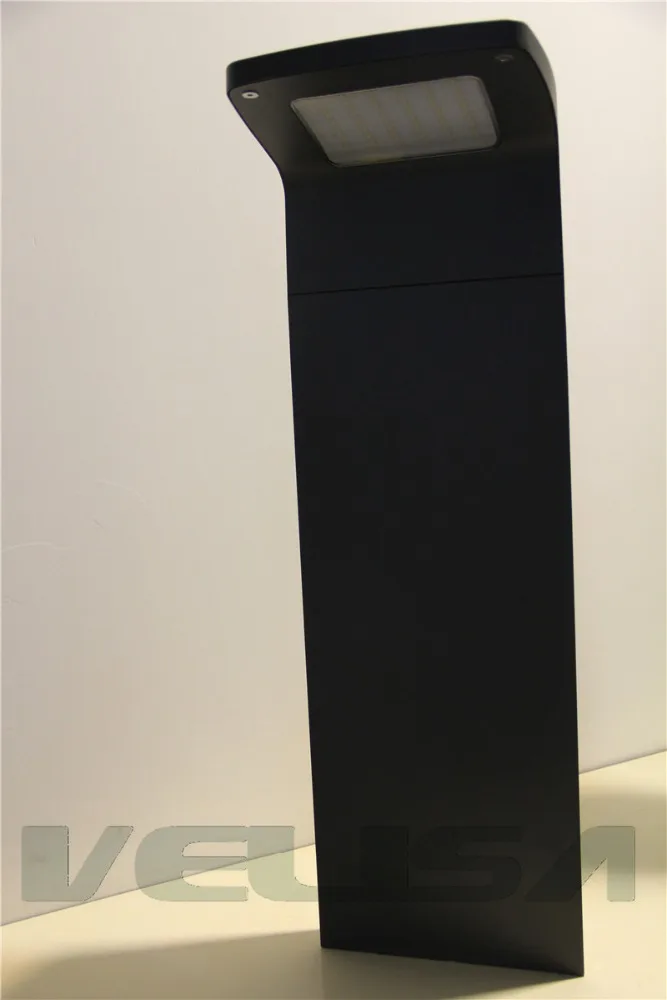 
China Manufactuer 12W Solar Pathway Light Bollard Shape Aluminum Garden Landscape Light LED 