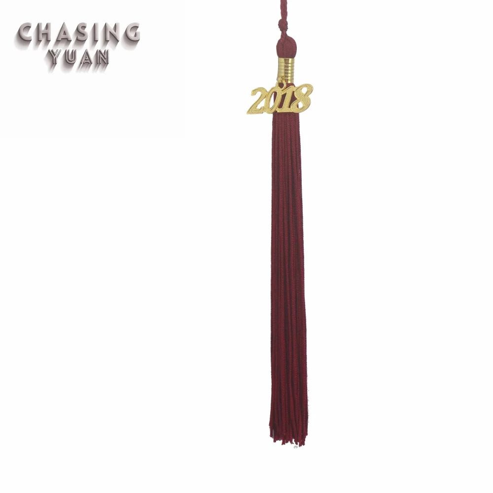 Maroon Graduation Tassel with 2018 Gold Year Tag