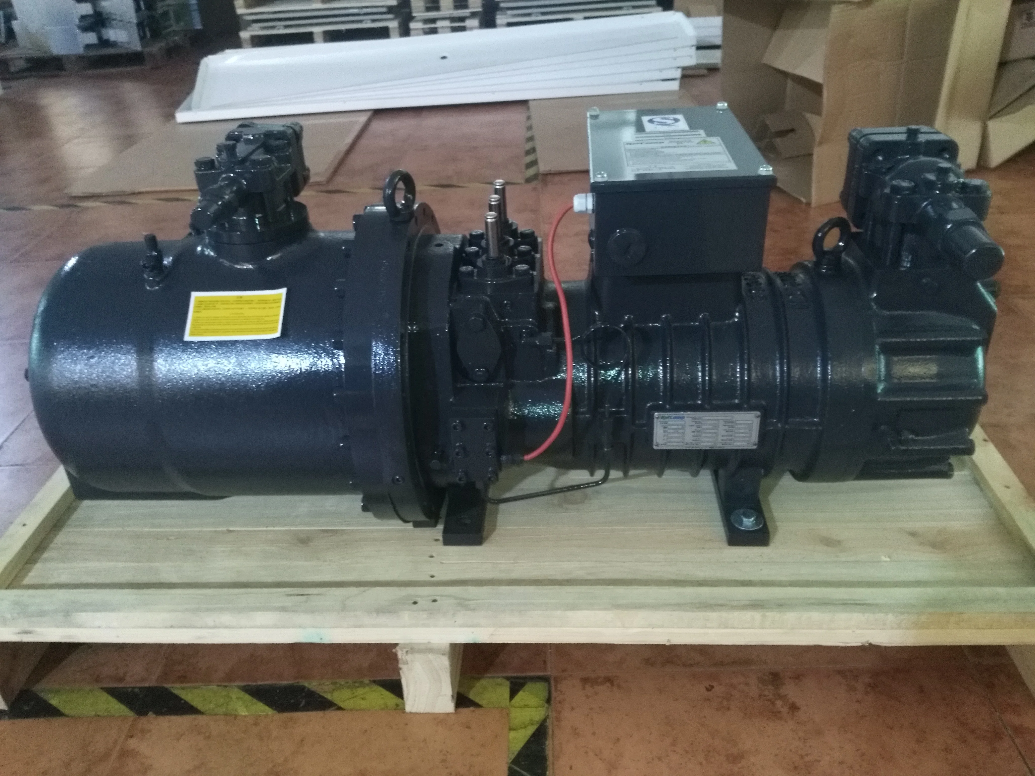 SRC-S-163-L4 Italy brand Refcomp semi-hermetic screw compressor