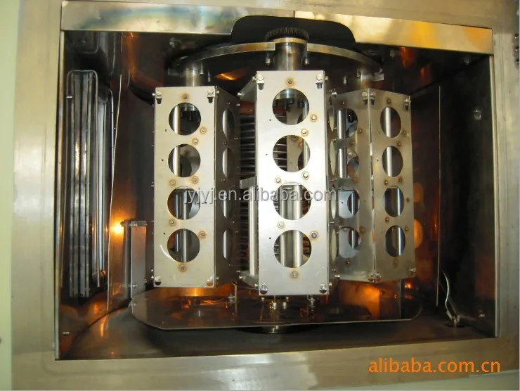 Vacuum magnetron sputtering coating machine/vacuum coating machine