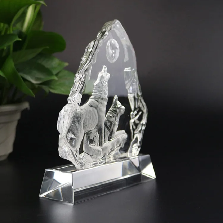 Wholesale animal image wolf Home Decoration Crystal iceberg