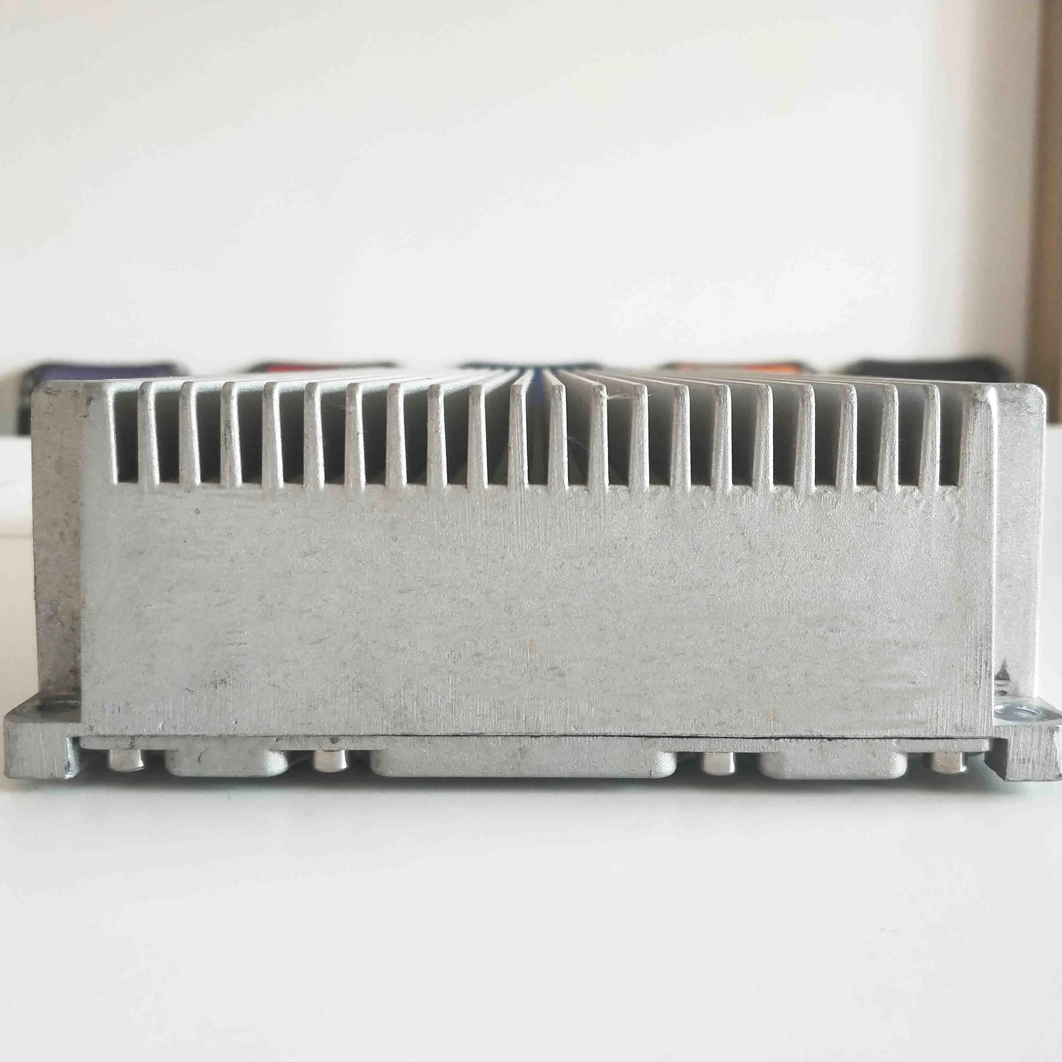 EV on board dcdc converter 360v to 28v 2KW IP67