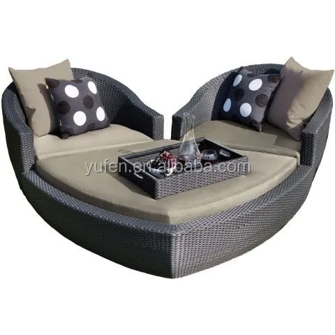 Heart Shape Outdoor Rattan Wicker Sun Lounger Bed for Waterpool