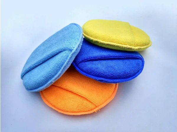 High density round microfiber polishing waxed sponge