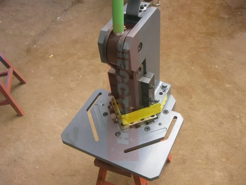 Hand Corner Notching Machine /Manual Angle Notcher HN-3 HN-4