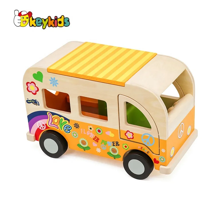 2024 New arrival educational wooden school bus toy for children W04A418