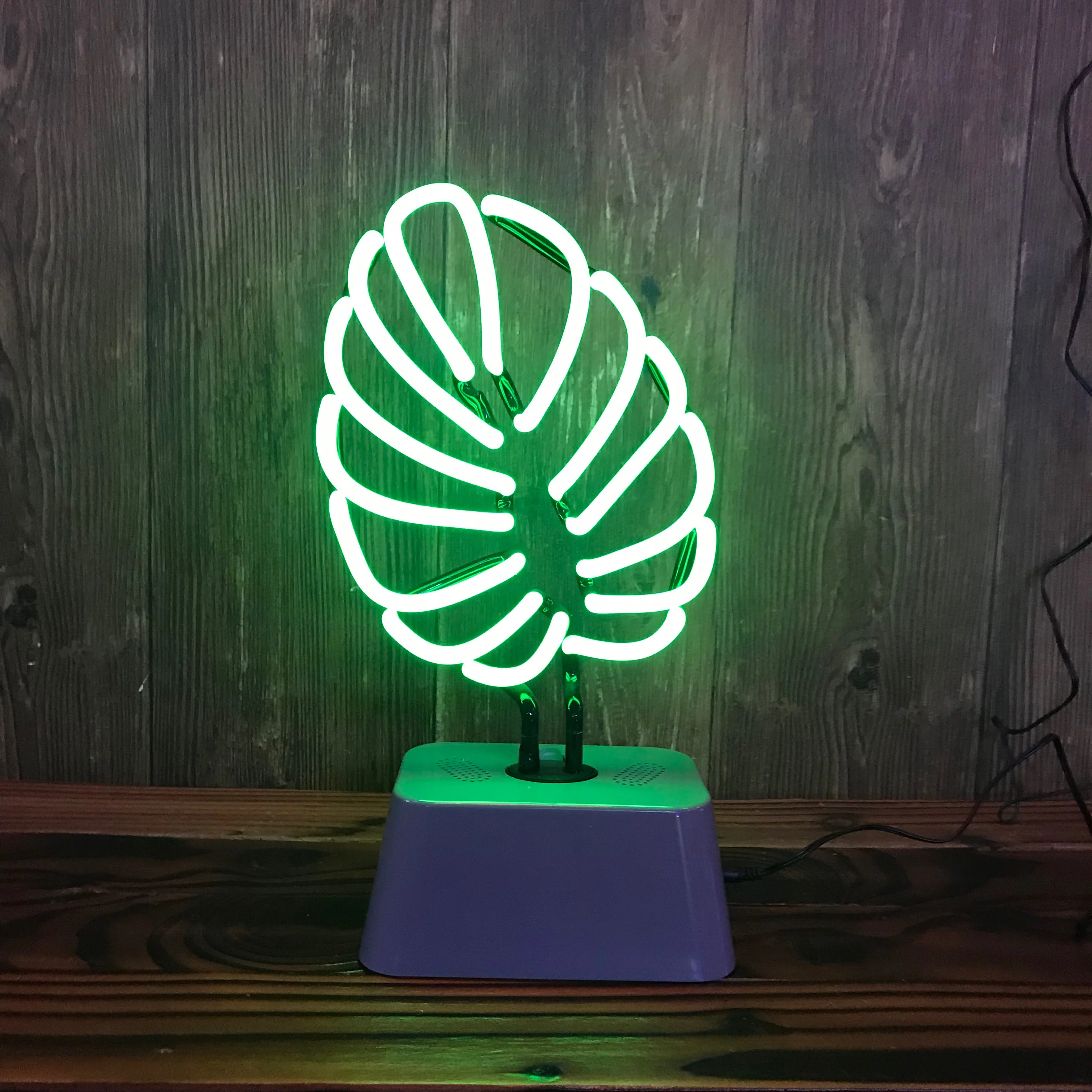 
Green leaf neon lighting lamp custom small glass neon light sign China factory shanghai antuo neon sculpture 
