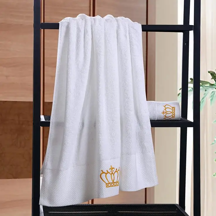 China Alibaba Supplier Custom Logo 100% Cotton Terry Dobby White Embroidery Hotel Bath Towel Set
