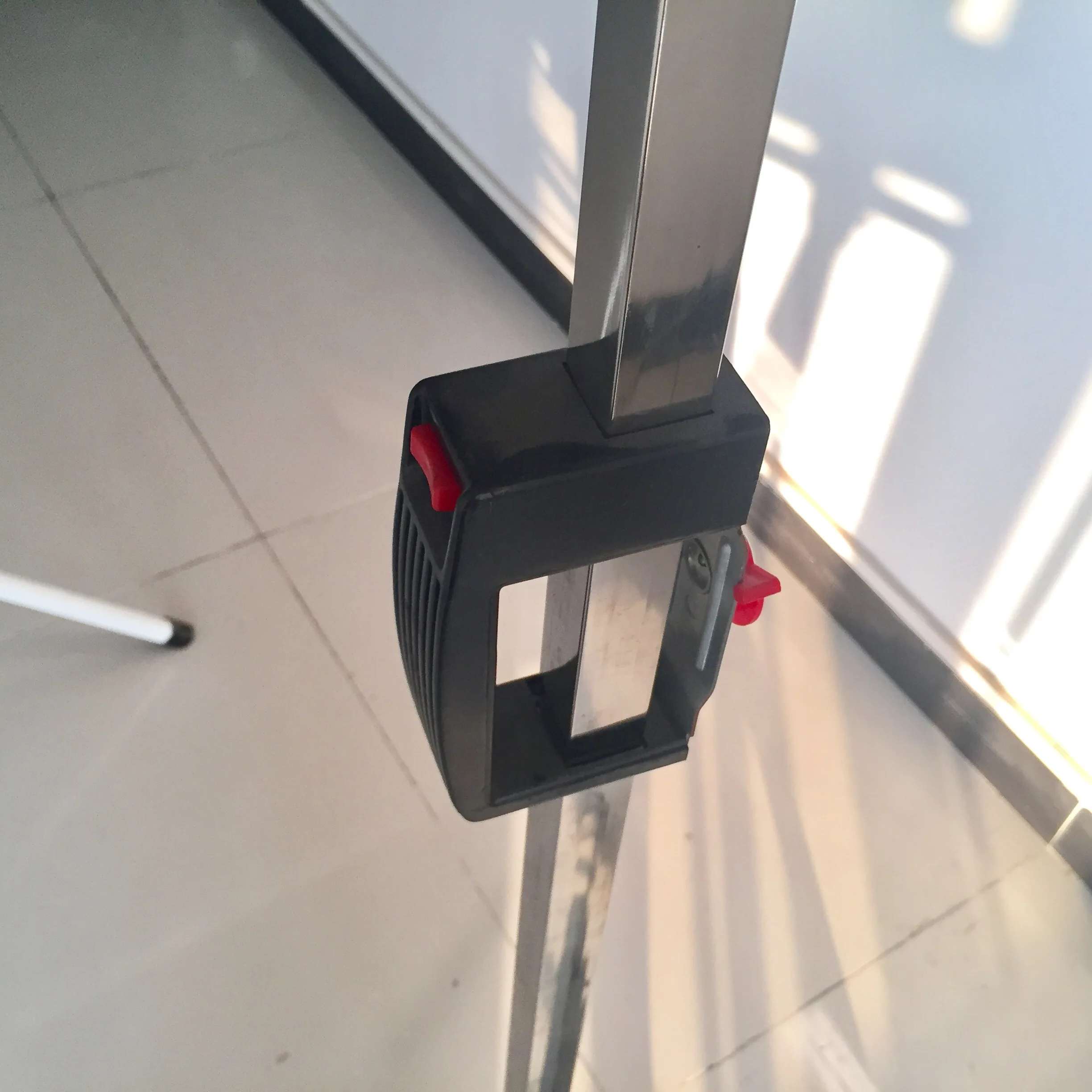 Telon 1:1 70'/84'/96' matte white tripod screen,projector screen of office equipments with good quality