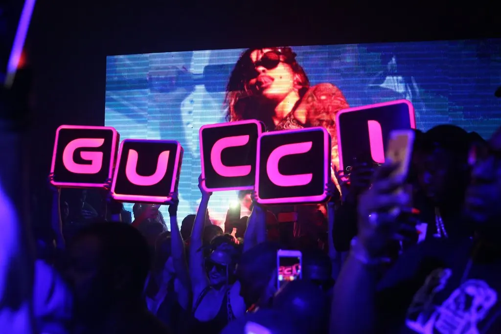 Acrylic VIP LED Interchangeable Letter Box Shields Display for Party Lounge Bar Night Club