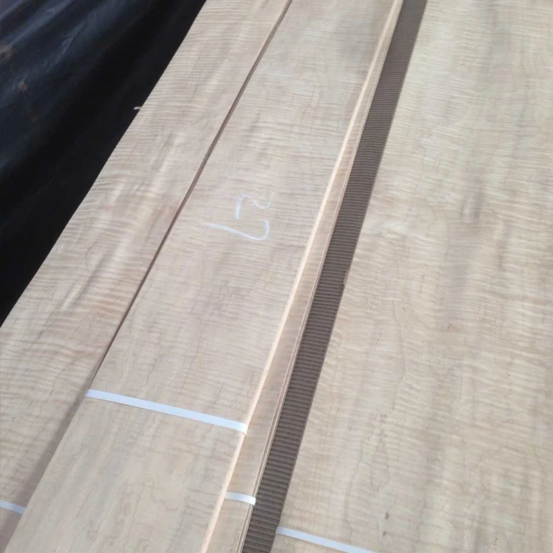 Natural Sliced Cut Canadian Maple Wood Veneer Curly  Veneer For Furniture Decorative