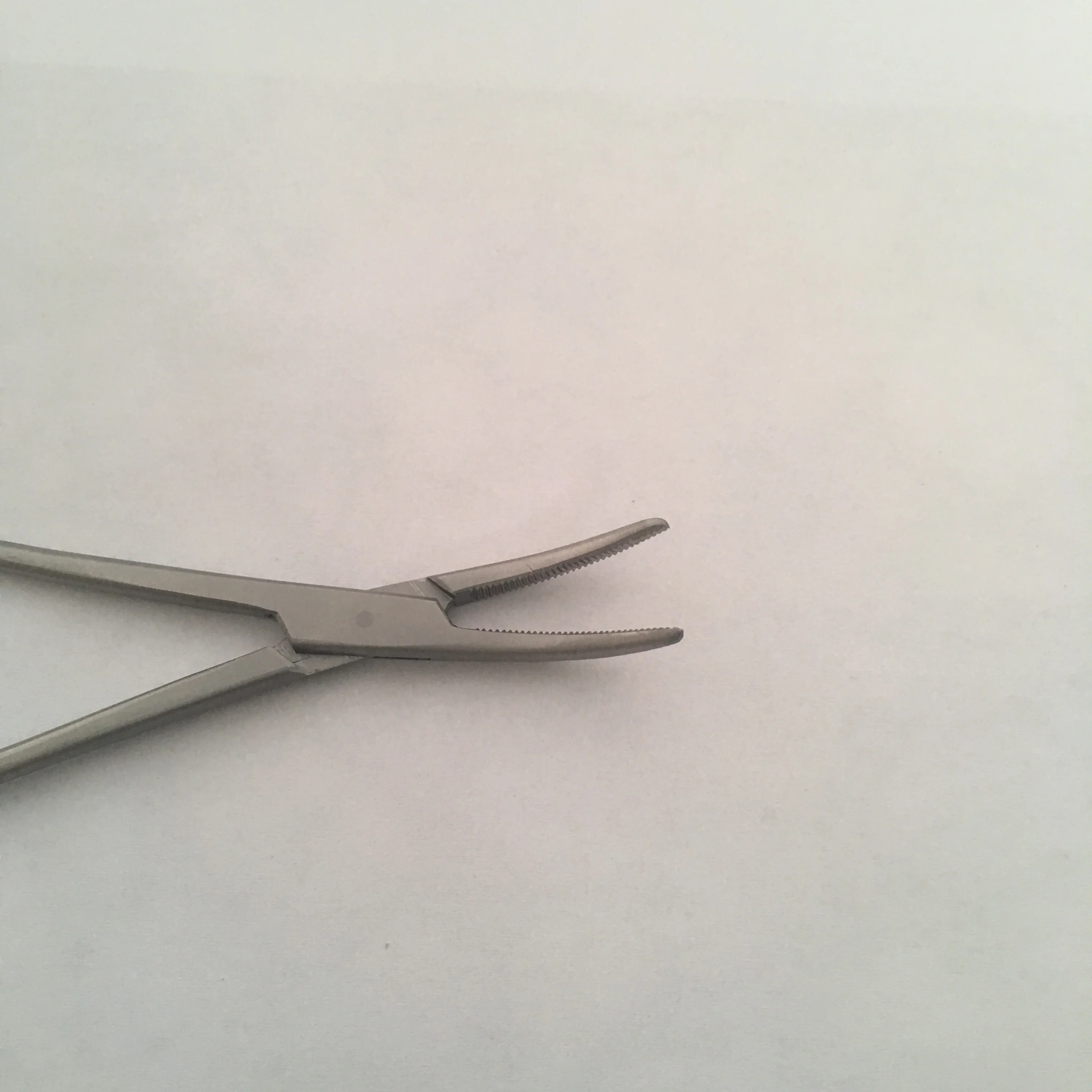 
Mosquito Forceps 12.5cm curved tips stainless steel Ophthalmic surgical instruments 