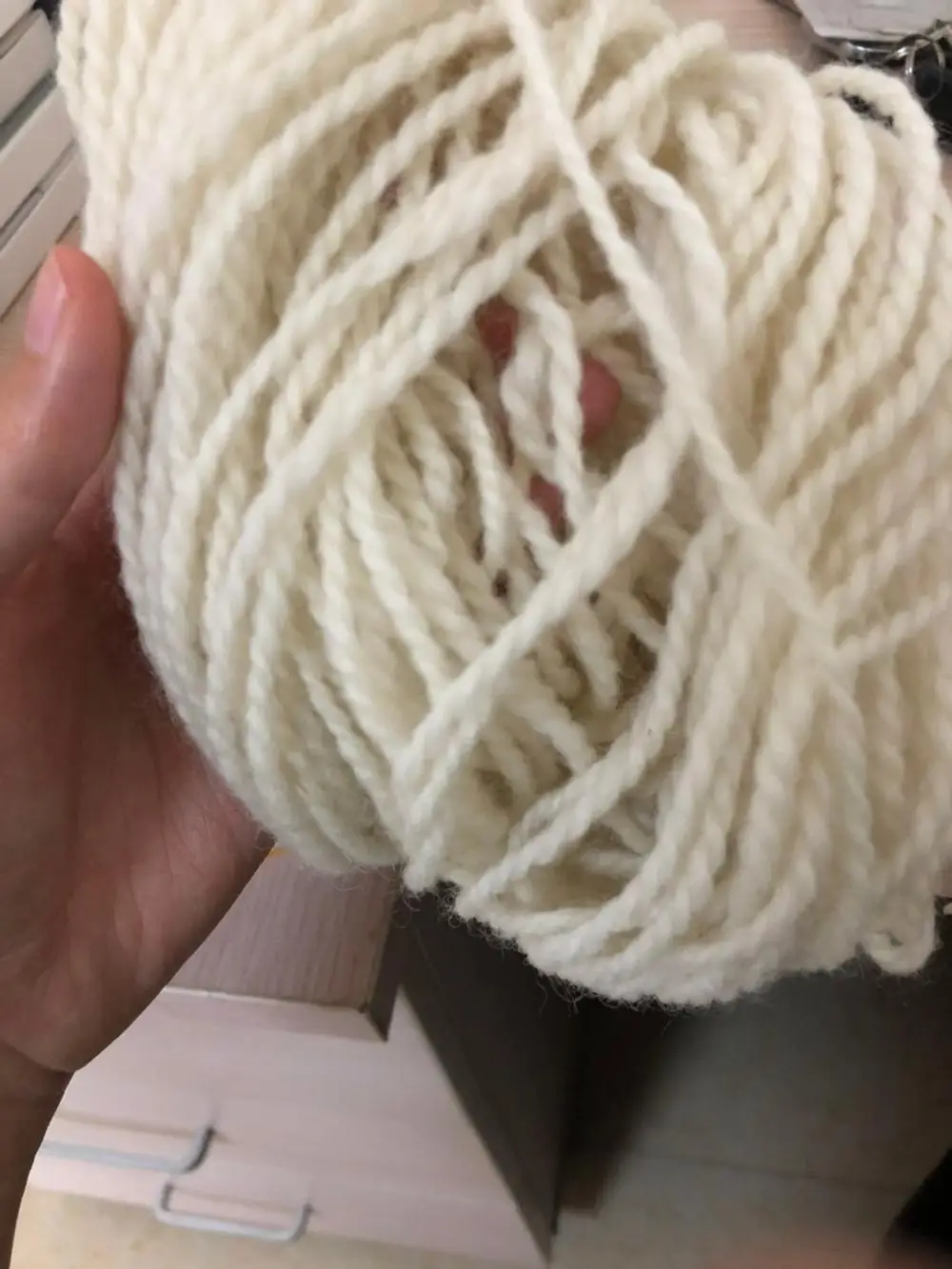 china cheapest undyed 100% wool yarn hand knitting for carpet wool yarn