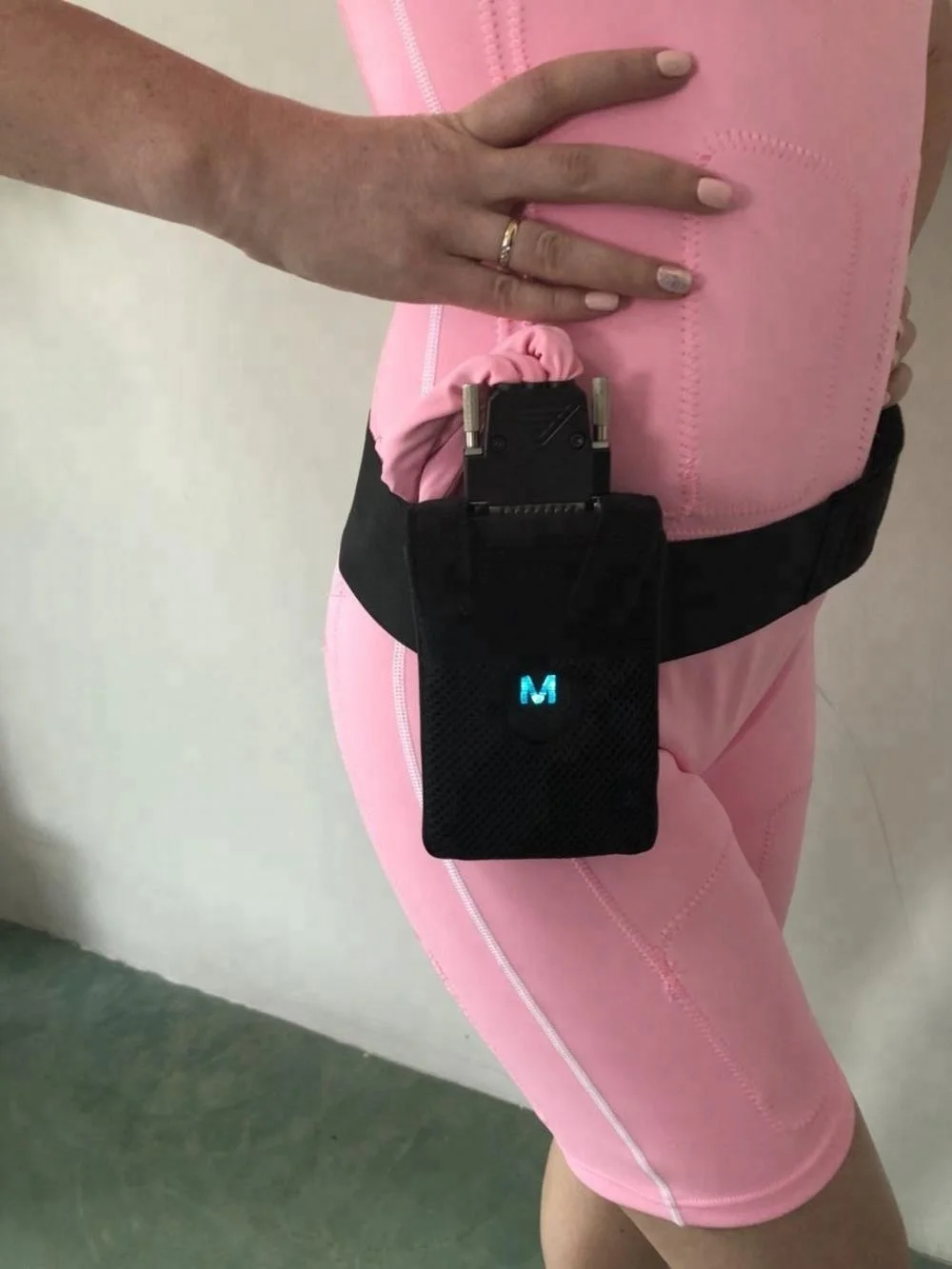 Wireless fitness electro stimulation suit / ems body training dry electrode suit