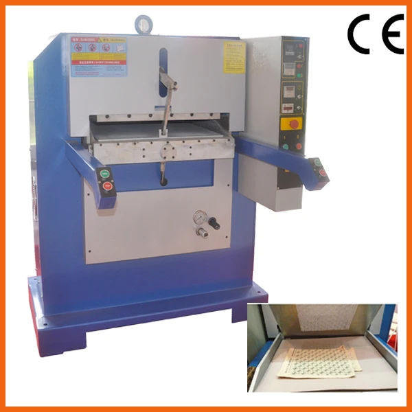 рт.ст. коёаные сиденья автомобиля логотип тиснение машины