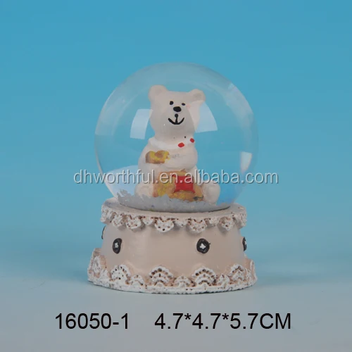 Lovely bear shaped crystal snow globe water ball