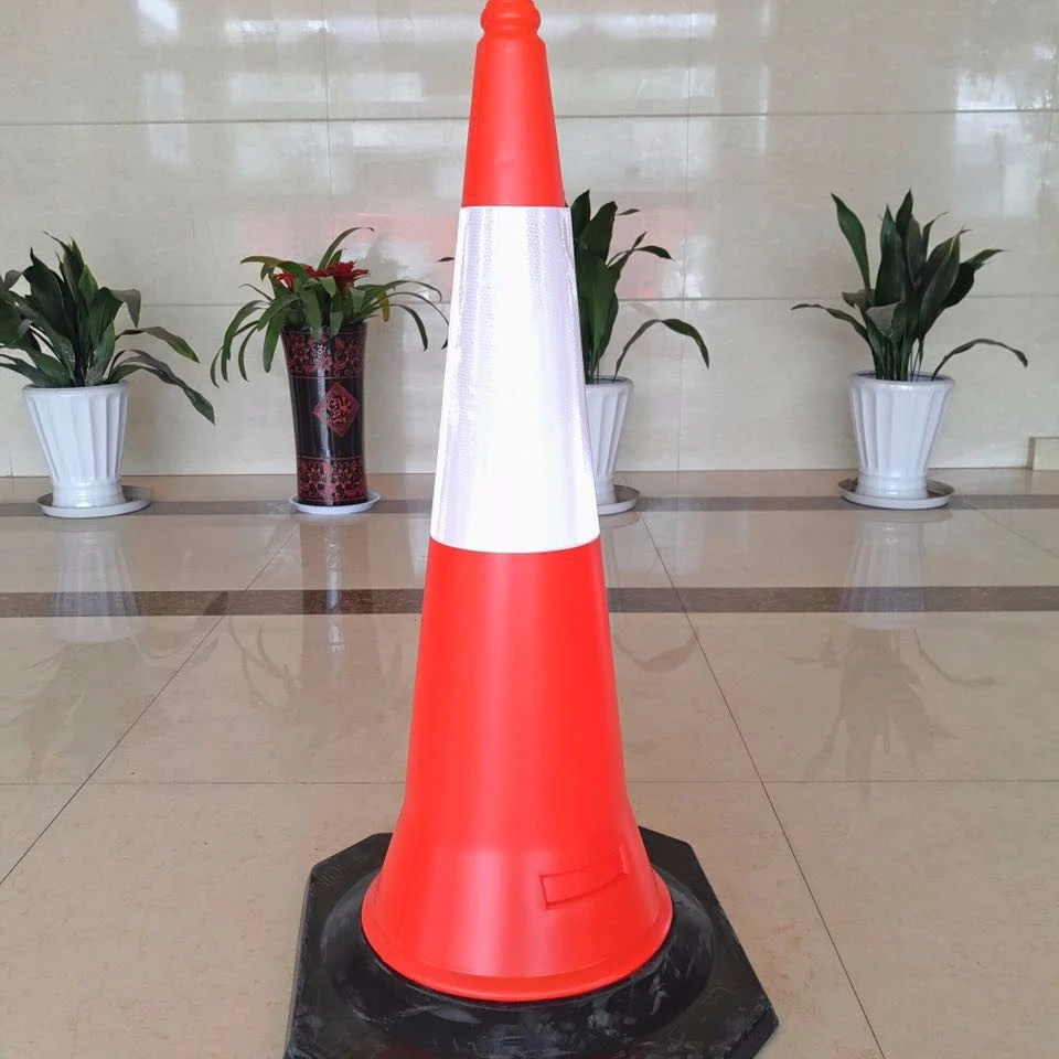 high quality PE traffic cone hot sale 750 1000 reflective traffic cone with reflective tape used on the crossing of road ways