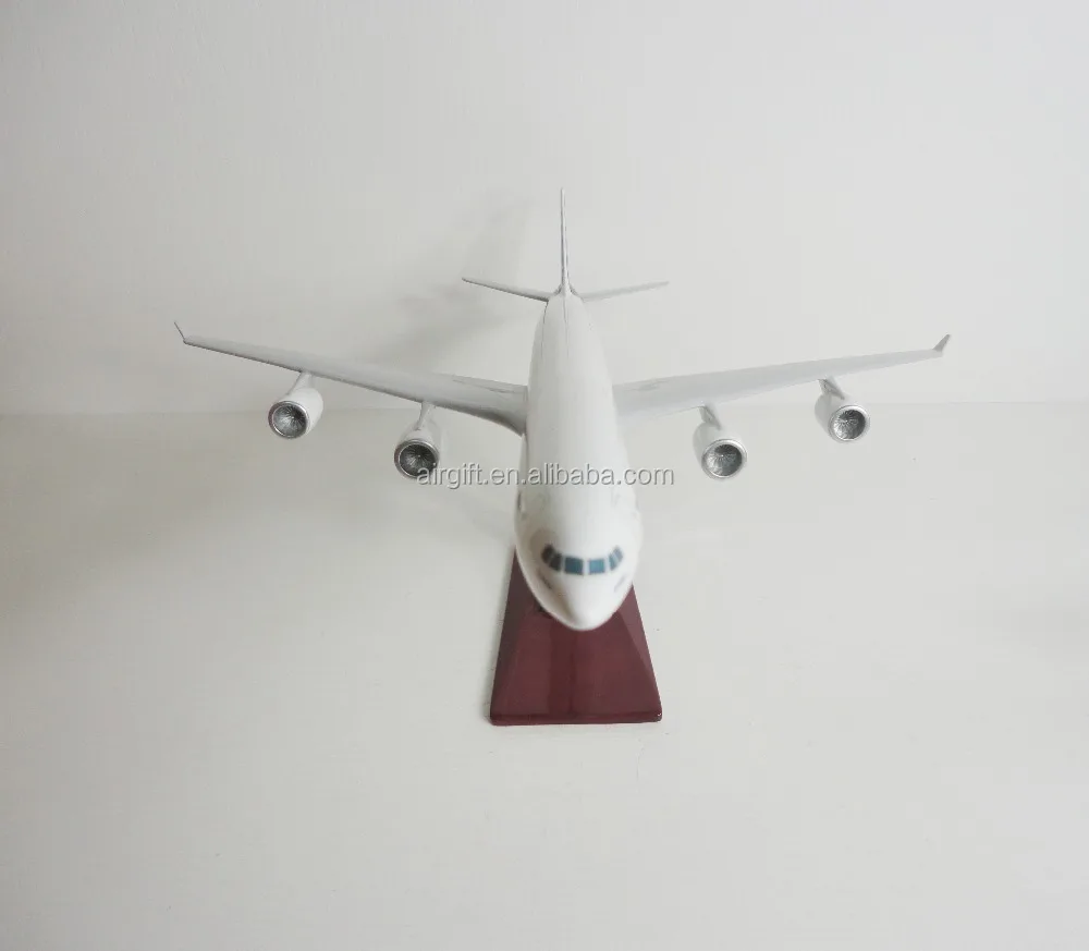 
A340-600 CIVIL PLANE MODEL SCALE 1:200 AIRBUS HORSE COLOR 
