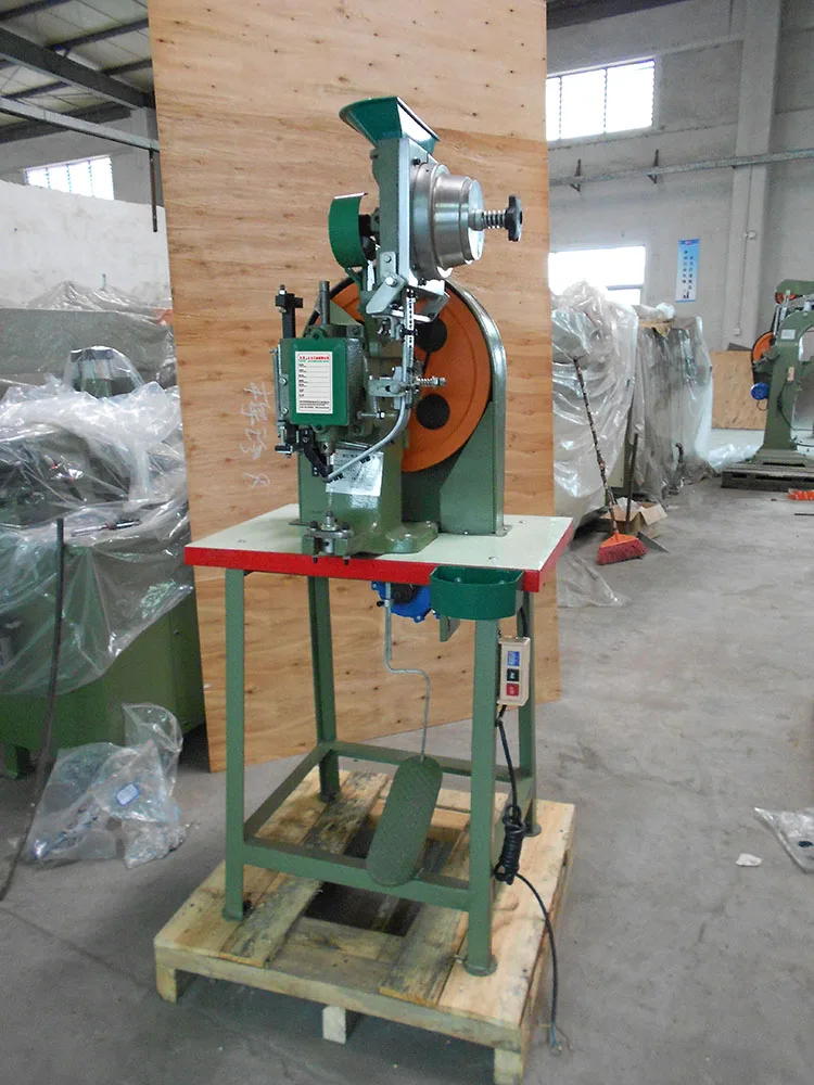 JULY four buckle riveting machine diameter 3-5mm