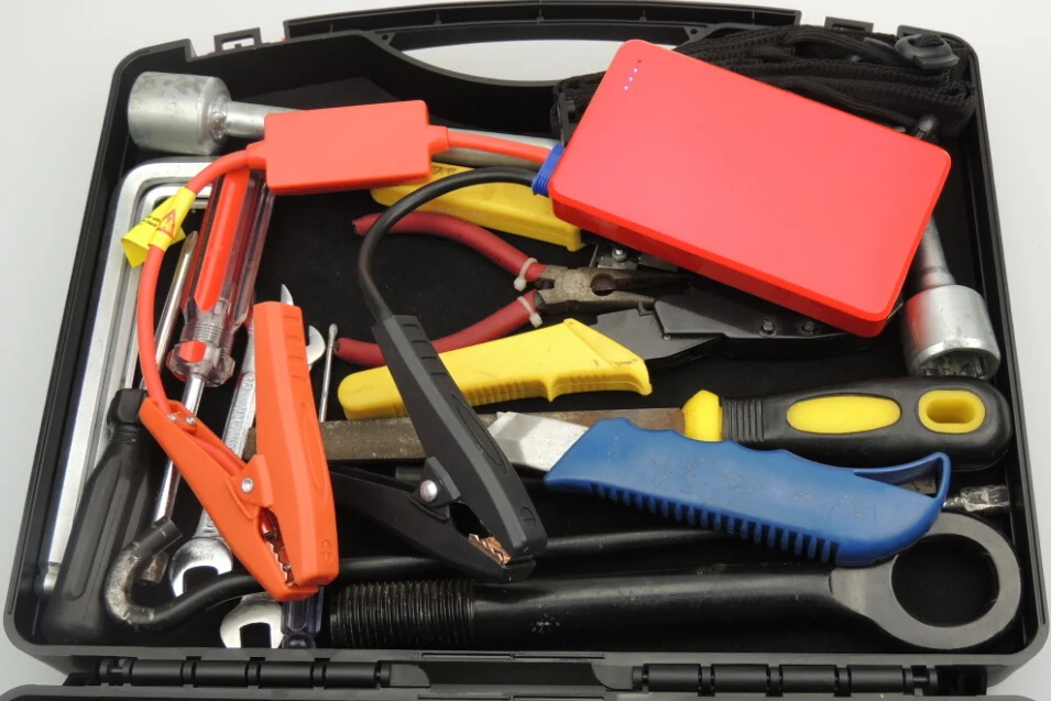 12V portable jump starter Multi-function jump starter power bank mini battery jump starter with portable air compressor start