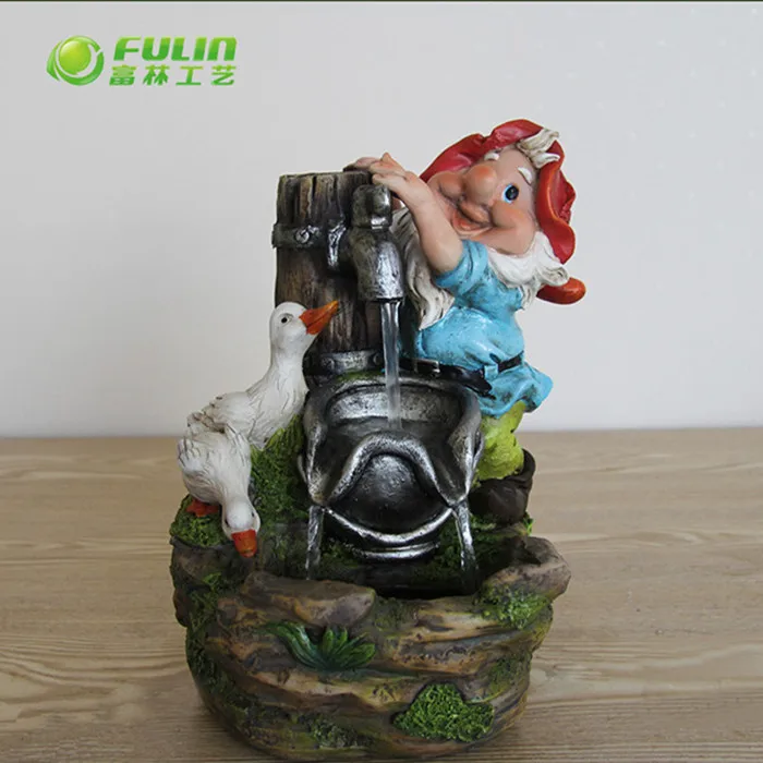 Resin Indoor Tabletop Funny Gnome Statue Water Fountain for Home Decoration