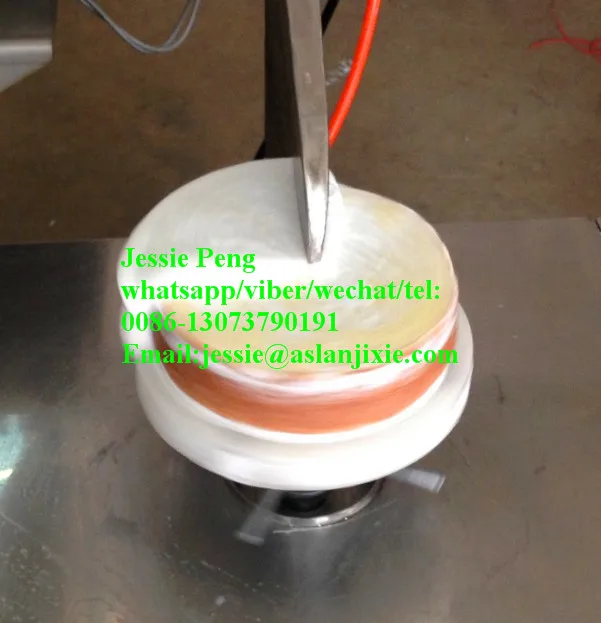 automatic birthday cake forming machine/custard cake making machine/ commercial jam and cream filling rounder cake machine