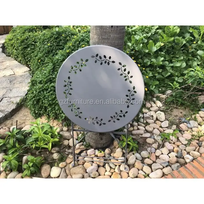 
Very Nice Vintage Classic Outdoor Decorative Antirust Metal Patio Bistro Set 