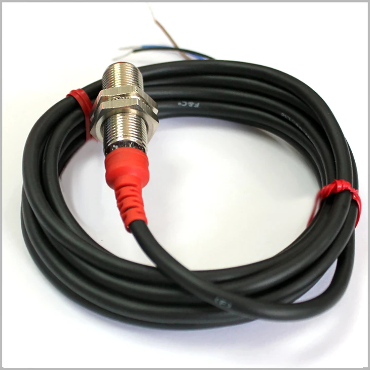 M18 cylinder 2-wires inductive proximity sensor, no polarity, 8mm PNP.NO, unshielded & 8mm range magnetic metals detection