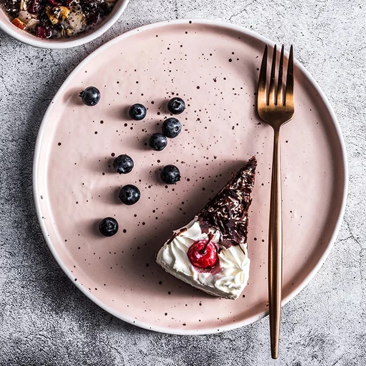 Factory direct Personalized dinner ware fancy matte surface bulk rimmed  pink ceramic dinner plate