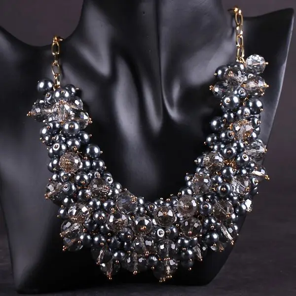 
Wholesale Handmade Crystal Imitation Pearl Cluster Bib Chunkys Necklace 
